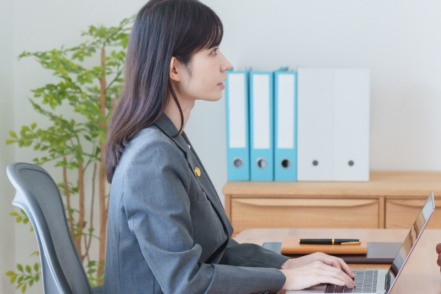 イメージ：説明会・説明会・面談に参加